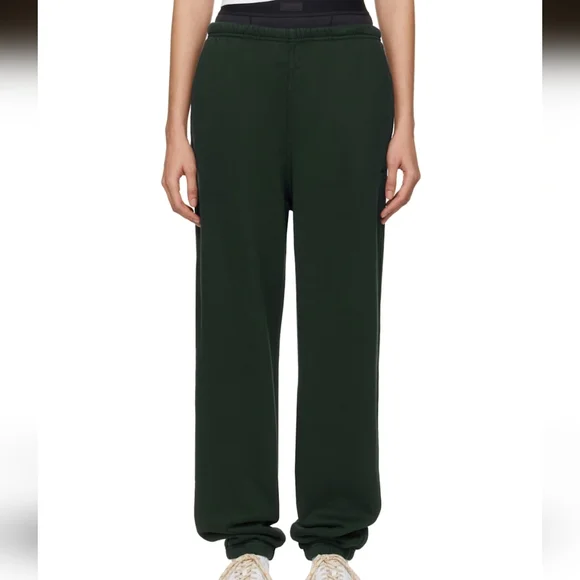 SKIMS Fleece Classic Jogger Pants - Picture 12 of 13